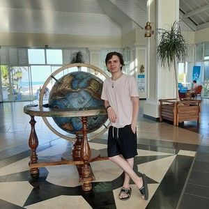 Meet your Posher, Tom